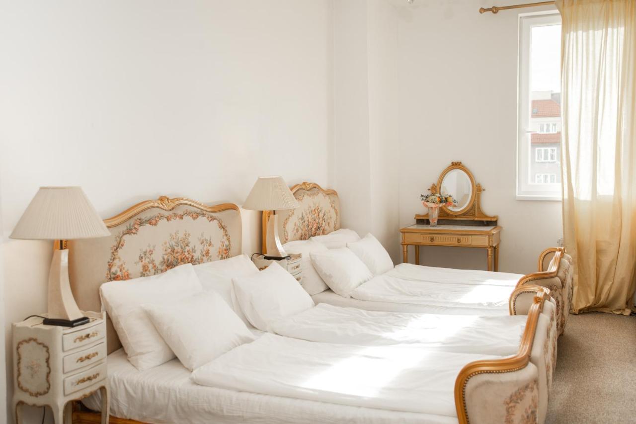 プラハBank Invest Apartmens - Old Townアパートメント エクステリア 写真