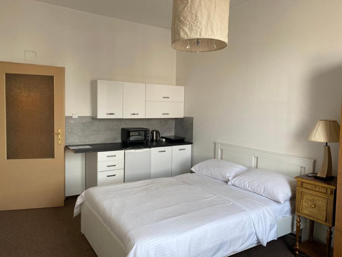 プラハBank Invest Apartmens - Old Townアパートメント エクステリア 写真