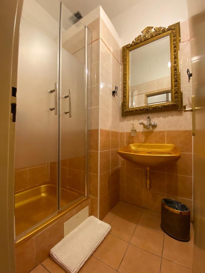 プラハBank Invest Apartmens - Old Townアパートメント エクステリア 写真
