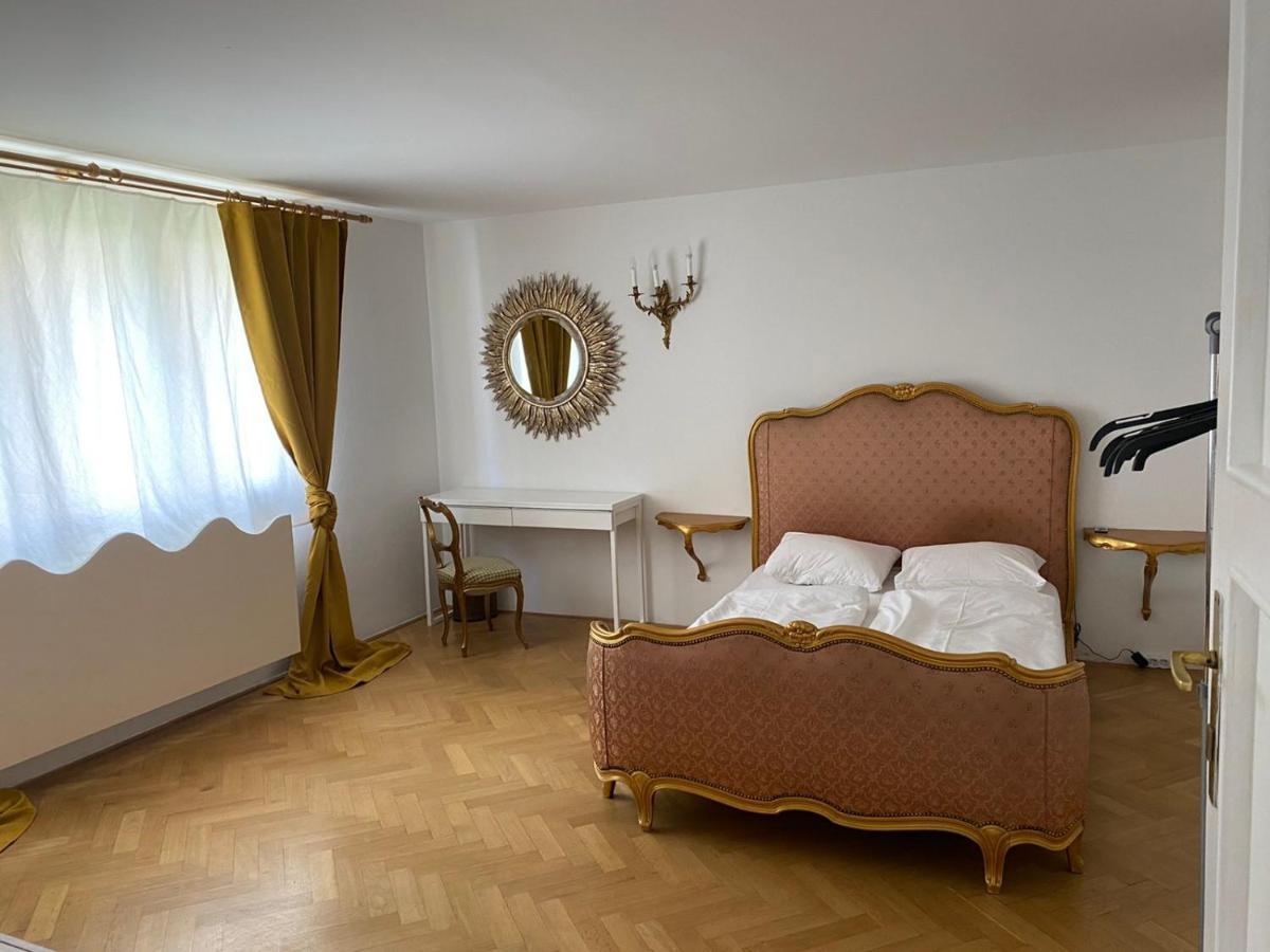 プラハBank Invest Apartmens - Old Townアパートメント エクステリア 写真